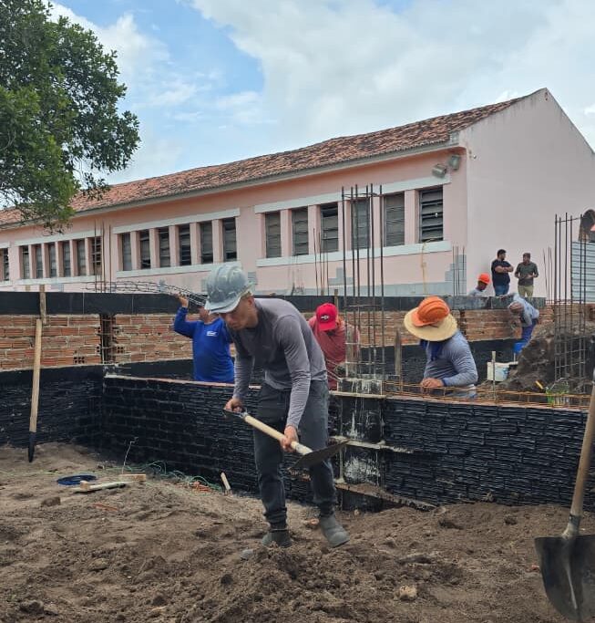 Deputado Chió celebra avanço de obras da Escola Dr. Cunha Lima em Remígio
